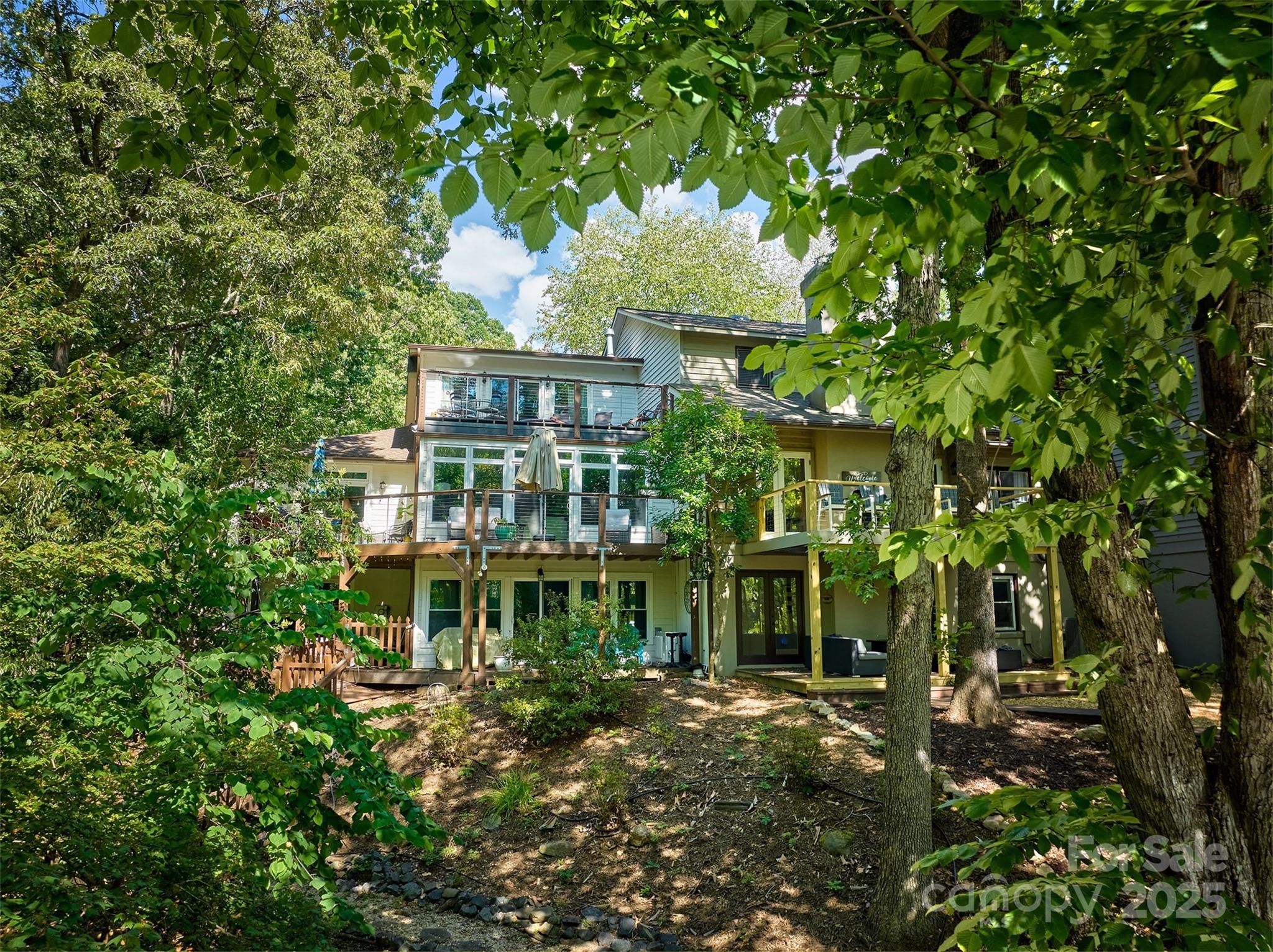 10 Weatherly Way
