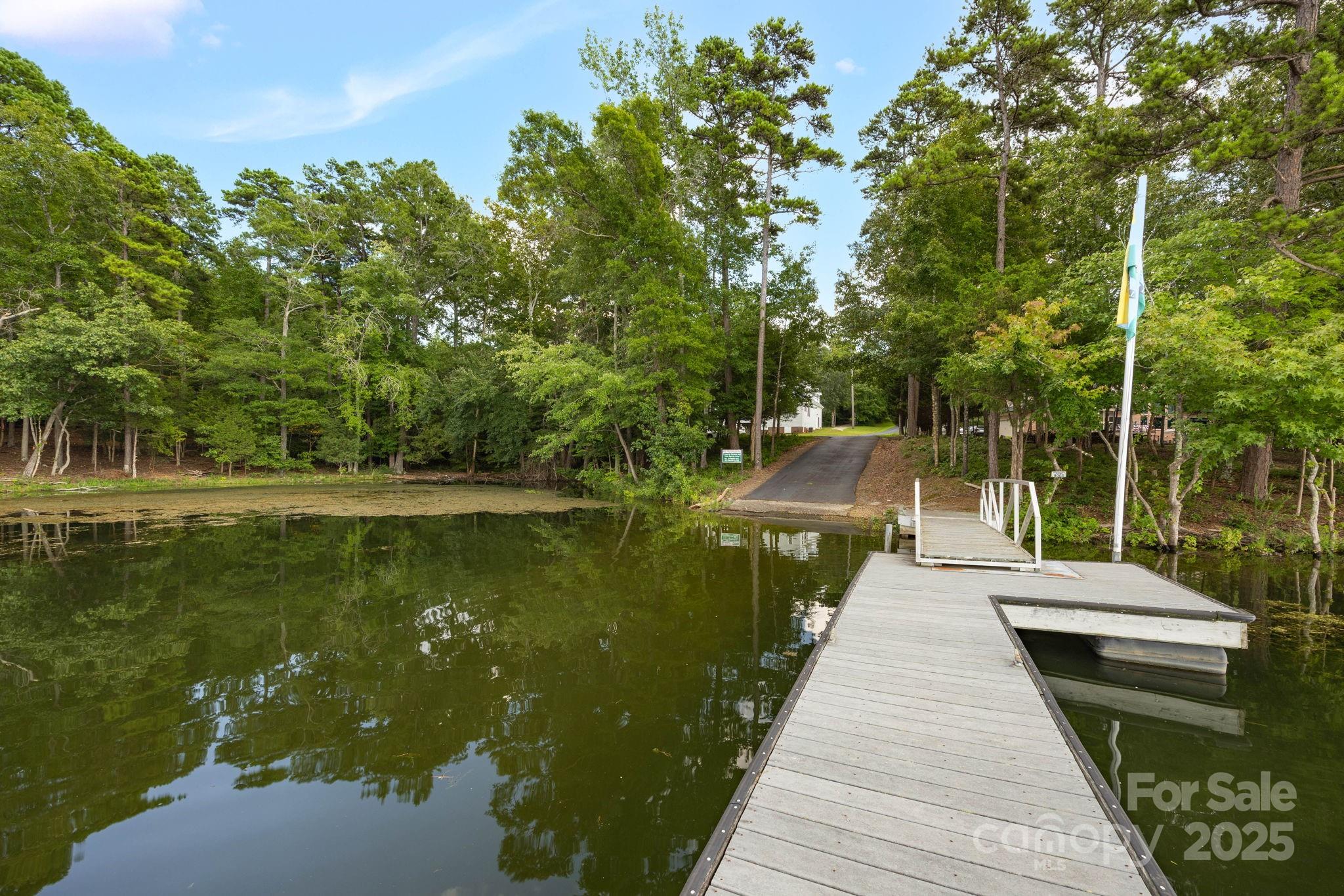 Stoney Point Harbor - Land