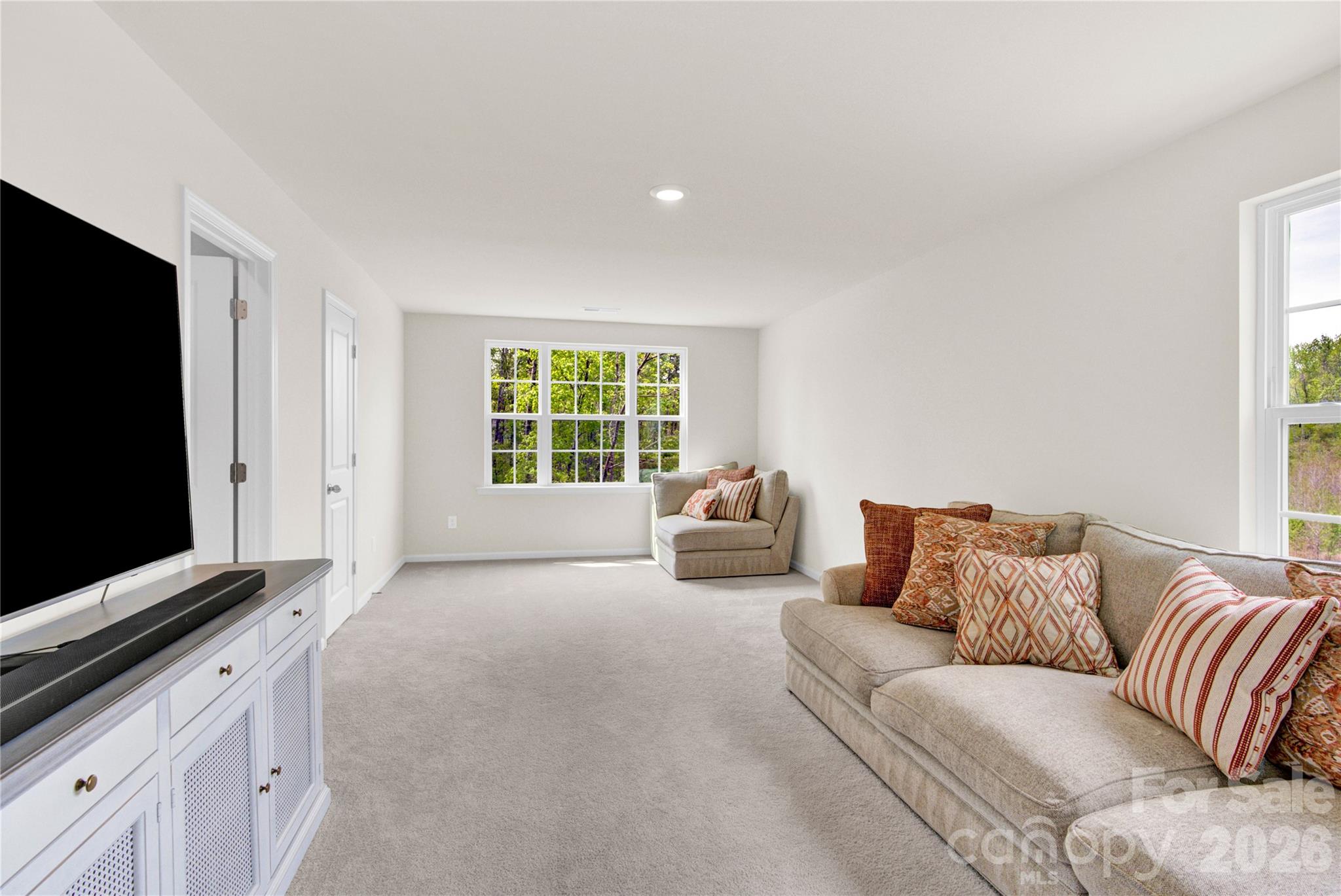 The Estates at Arlington Woods - Residential