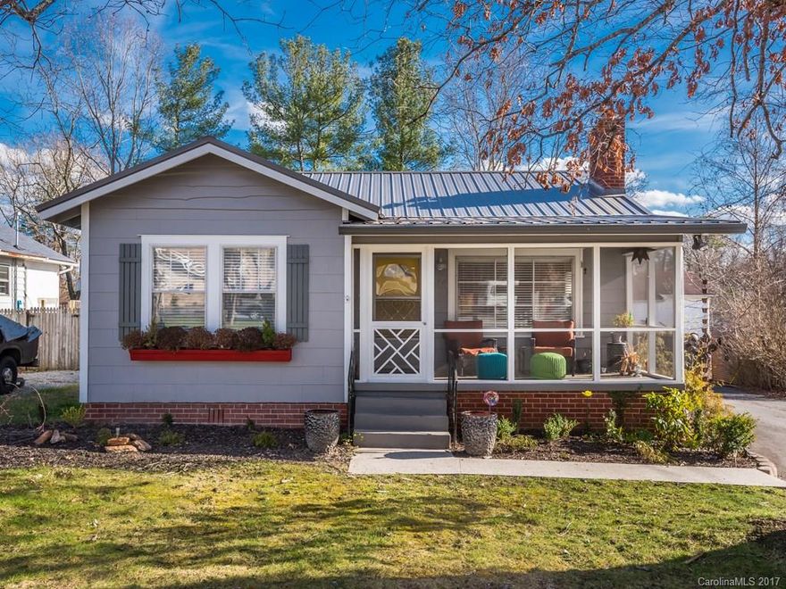 Renovated cottage within walking distance of downtown Hendersonville.  Open and flowing floorplan with silestone kitchen counter-tops/breakfast bar, stainless back splash and appliances.  Bonus room has laundry closet and could be used as a large master walk-in closet.  Storage shed/hot tub in the fenced back yard and pull down stairs for attic storage.  Also close to trails and parks