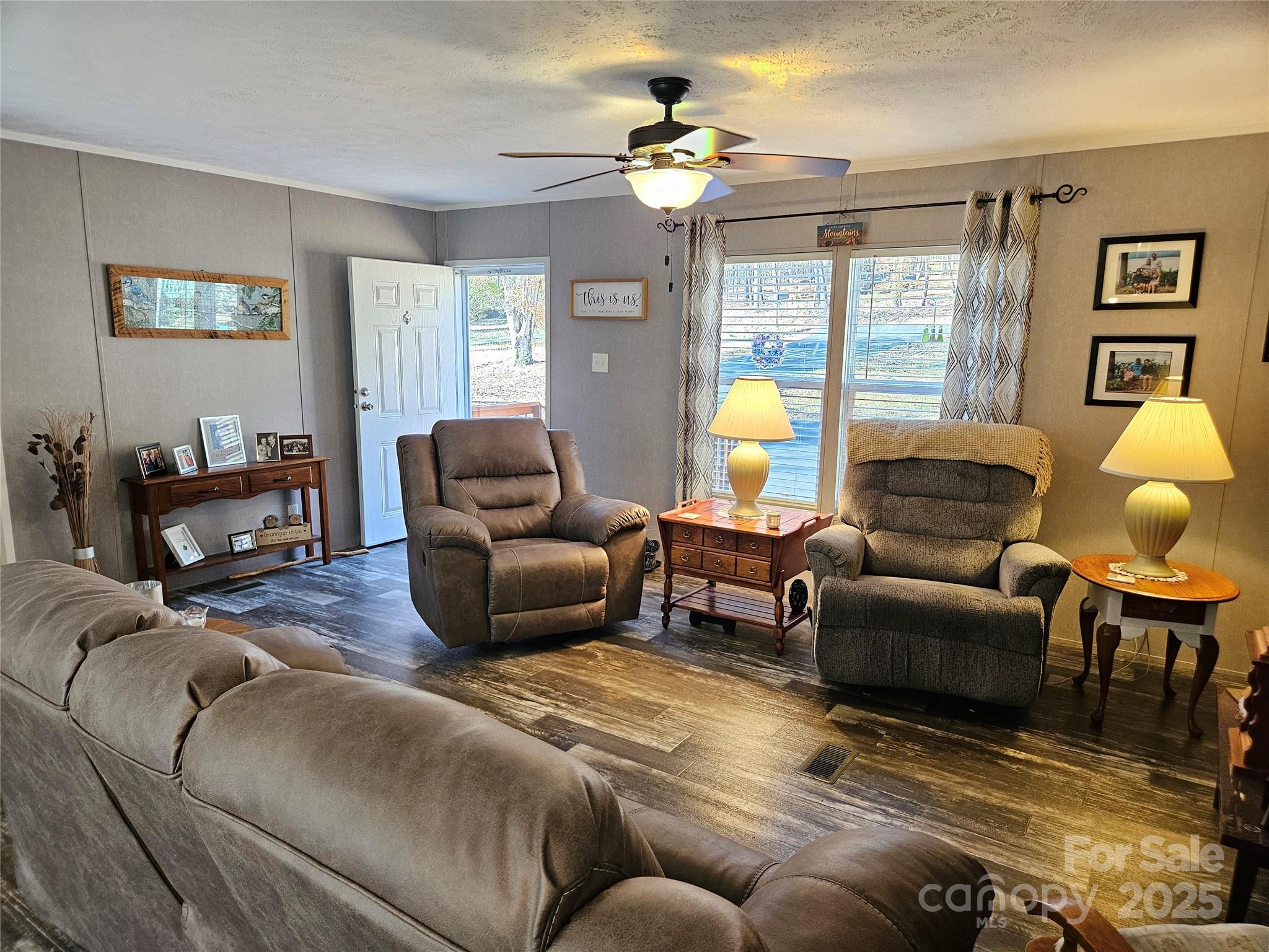 144 River Breeze Drive