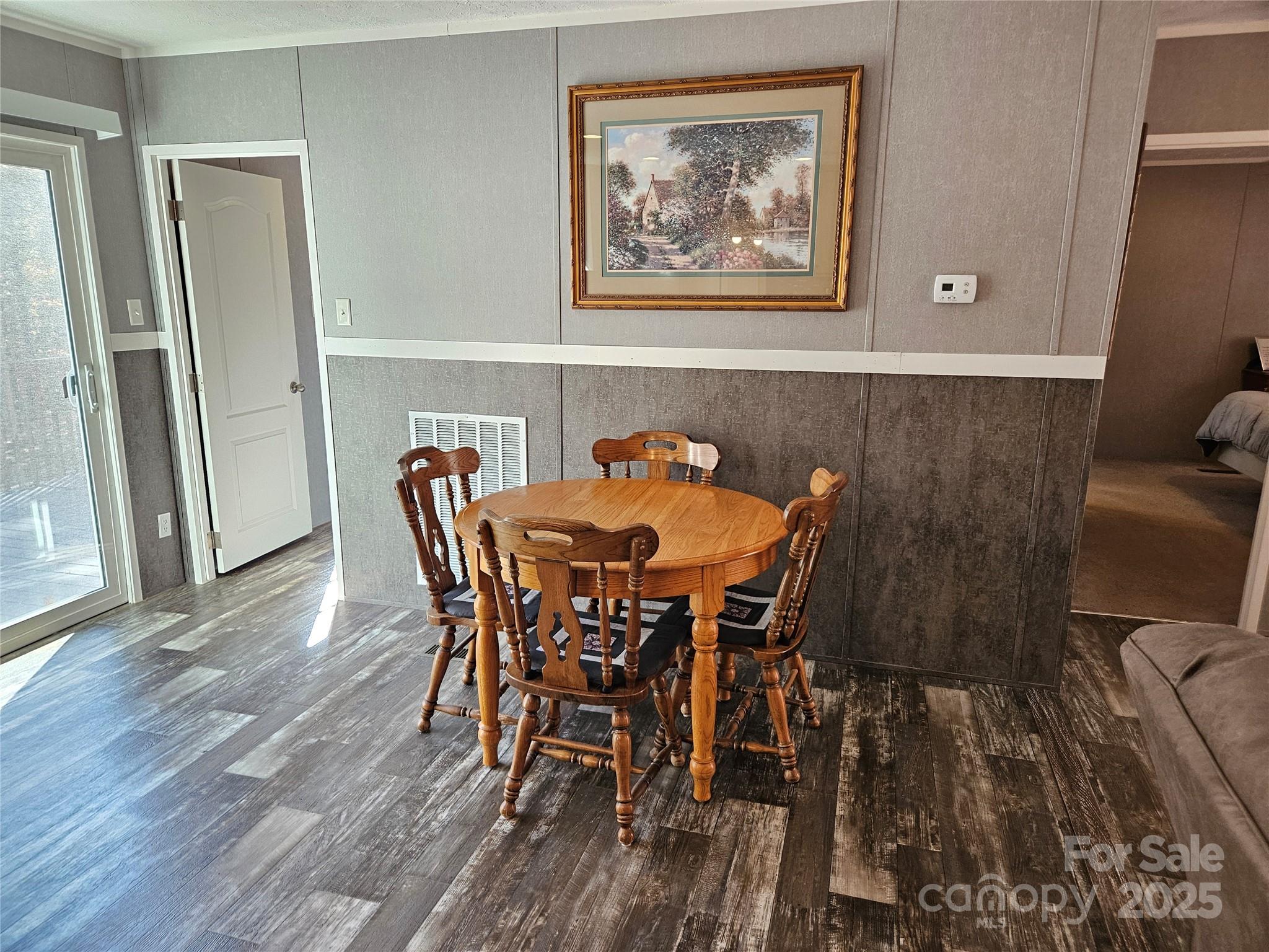 River Breeze - Residential