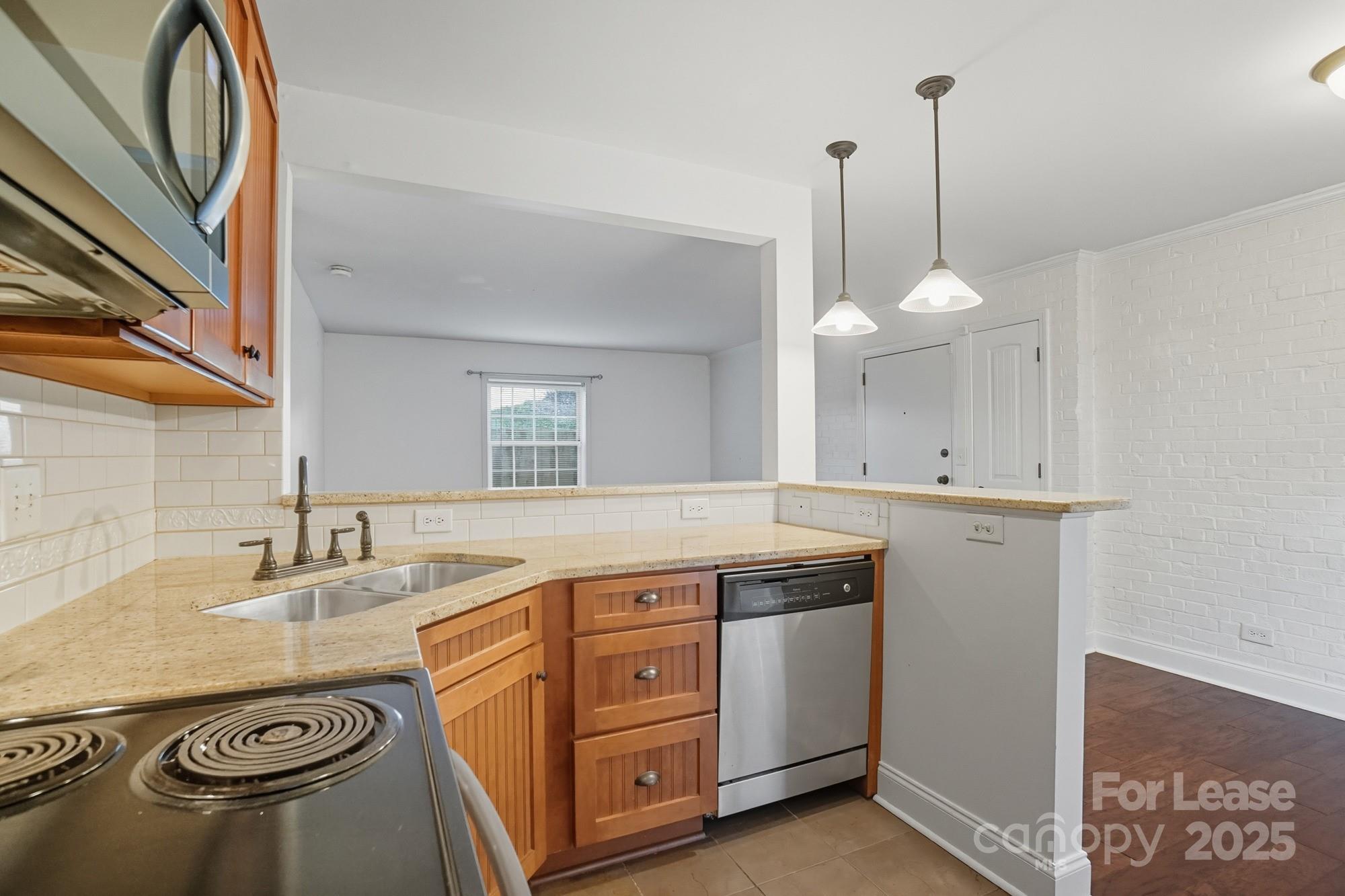 Selwyn Commons - Residential Lease