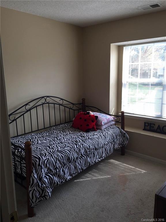 Huntington Ridge - Residential