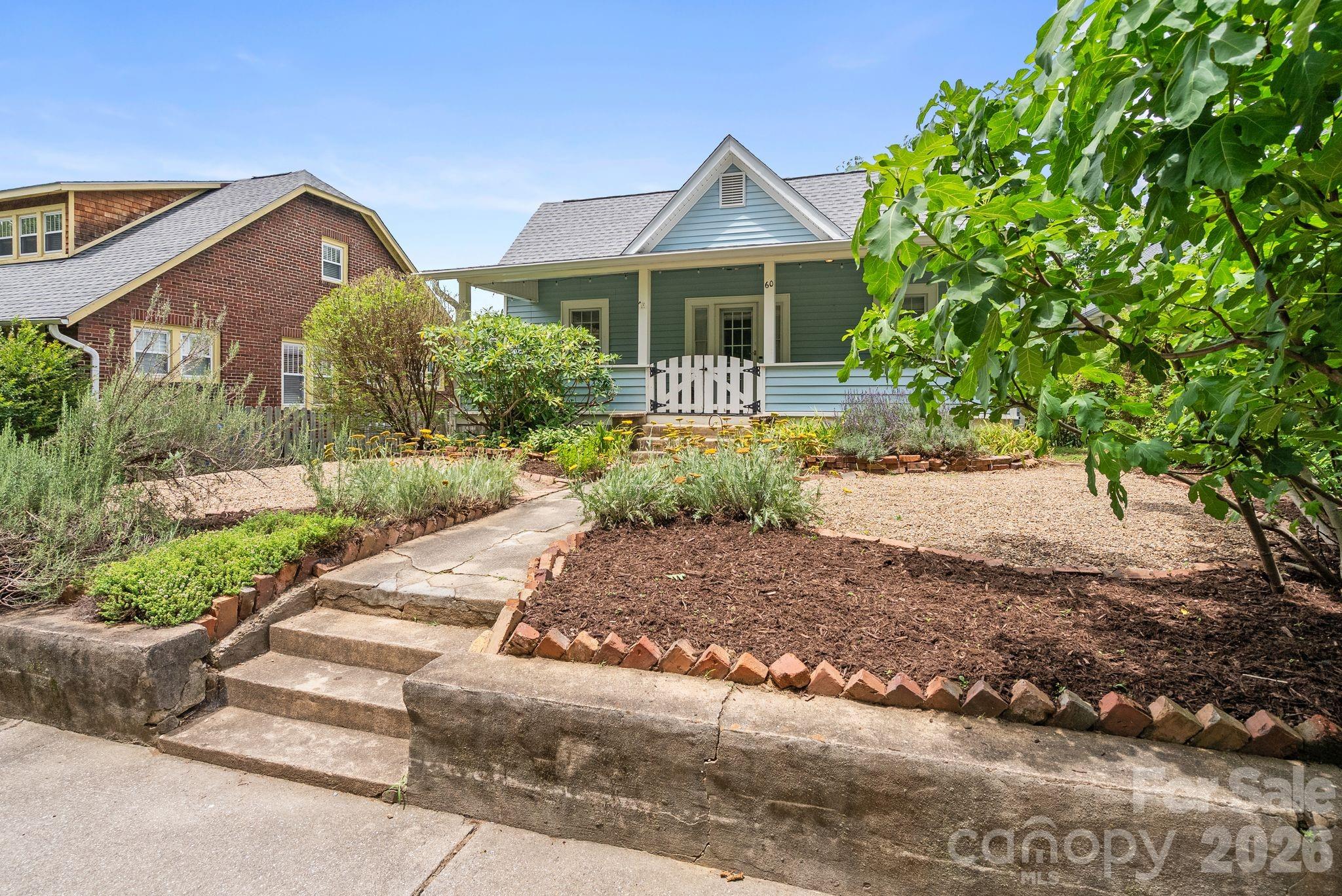 60 Annandale Avenue