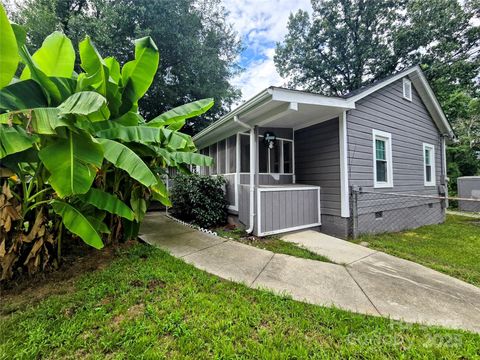 Photo of 810 Evening Shade Lane, Gastonia, NC 28052 (MLS # 4316388)