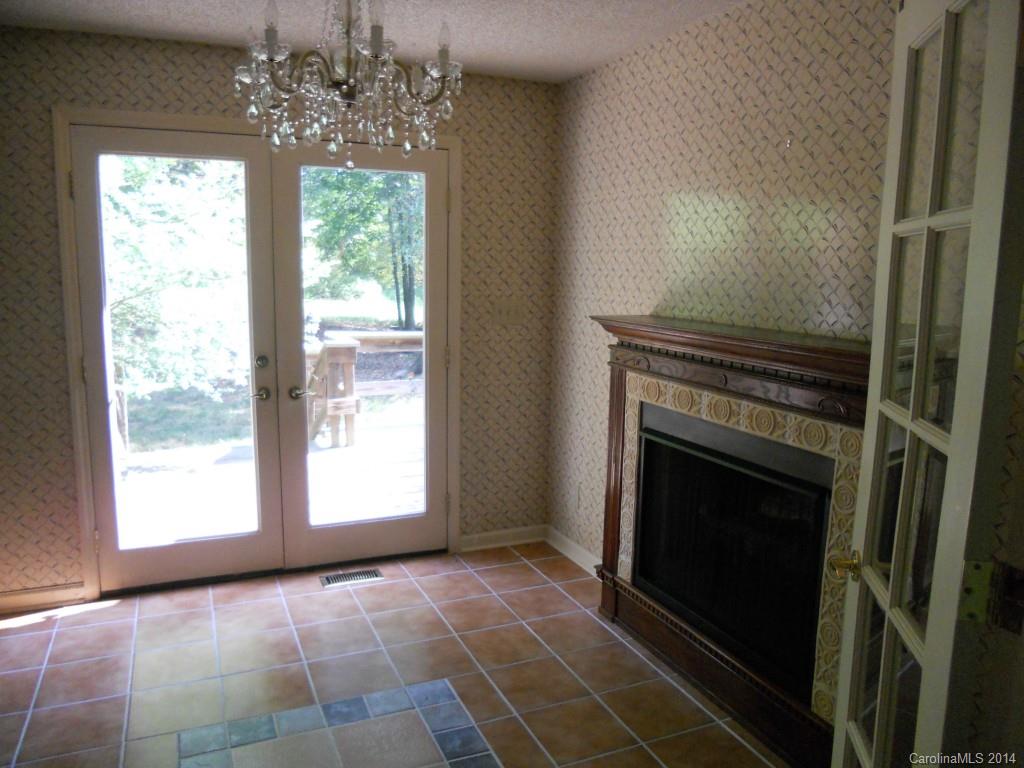 Carsons Pond - Residential