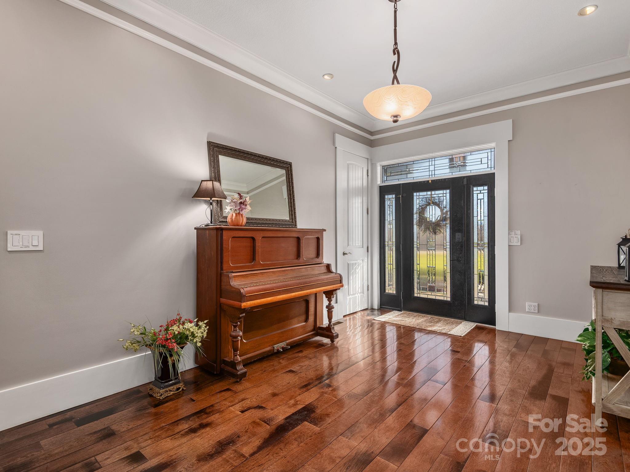 115 Meadowbrook Acres None