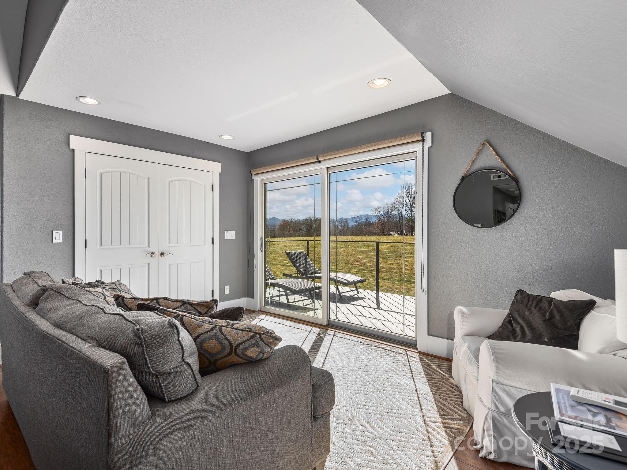 Meadowbrook Acres - Residential