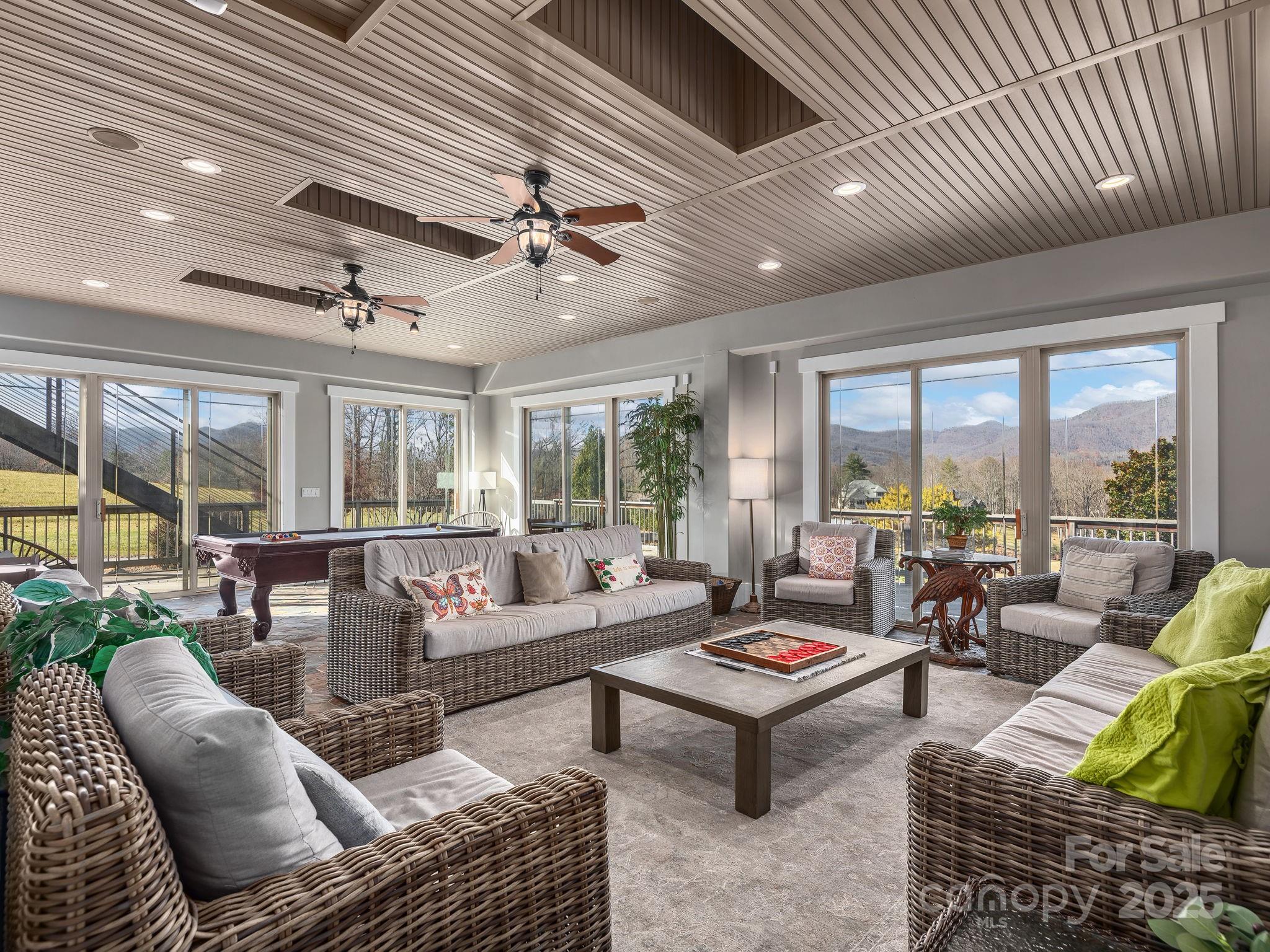 Meadowbrook Acres - Residential