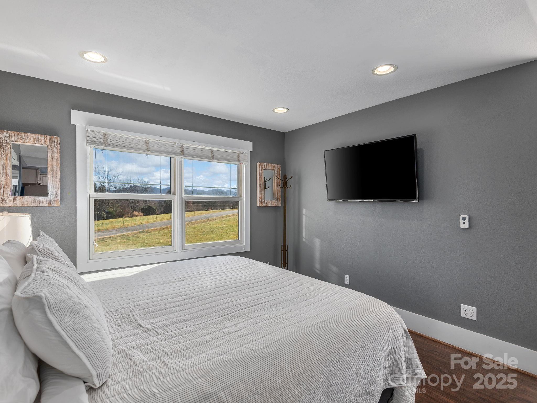 Meadowbrook Acres - Residential