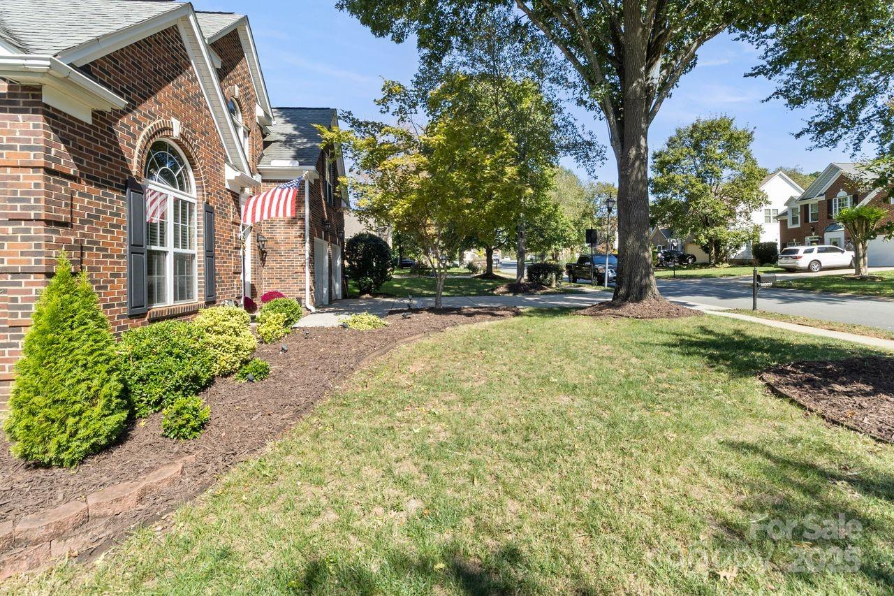 16203 Hollingbourne Road