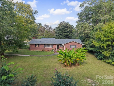 Photo of 701 Denning Place, Charlotte, NC 28227 (MLS # 4431455)