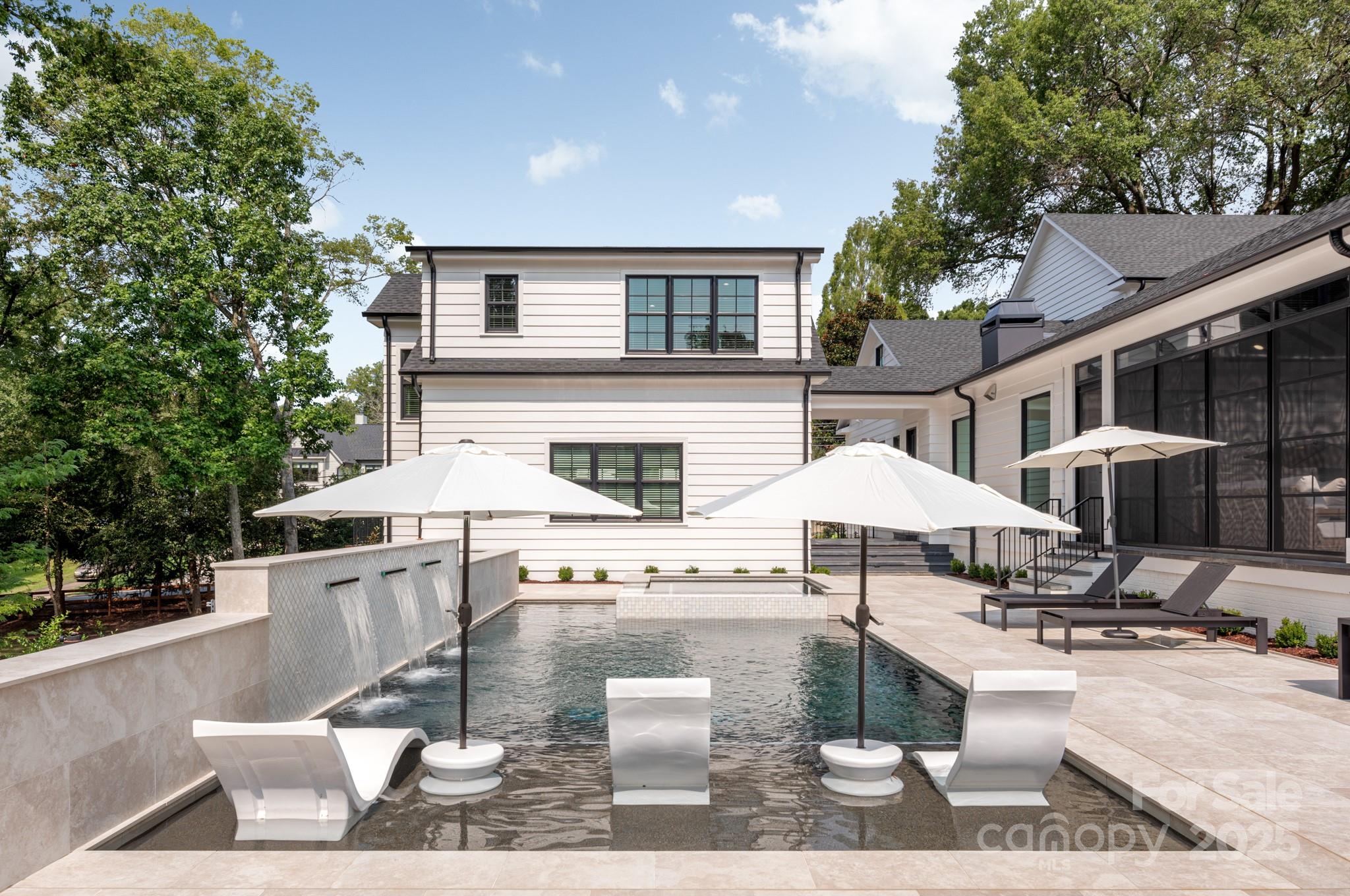 401 Woodland Street