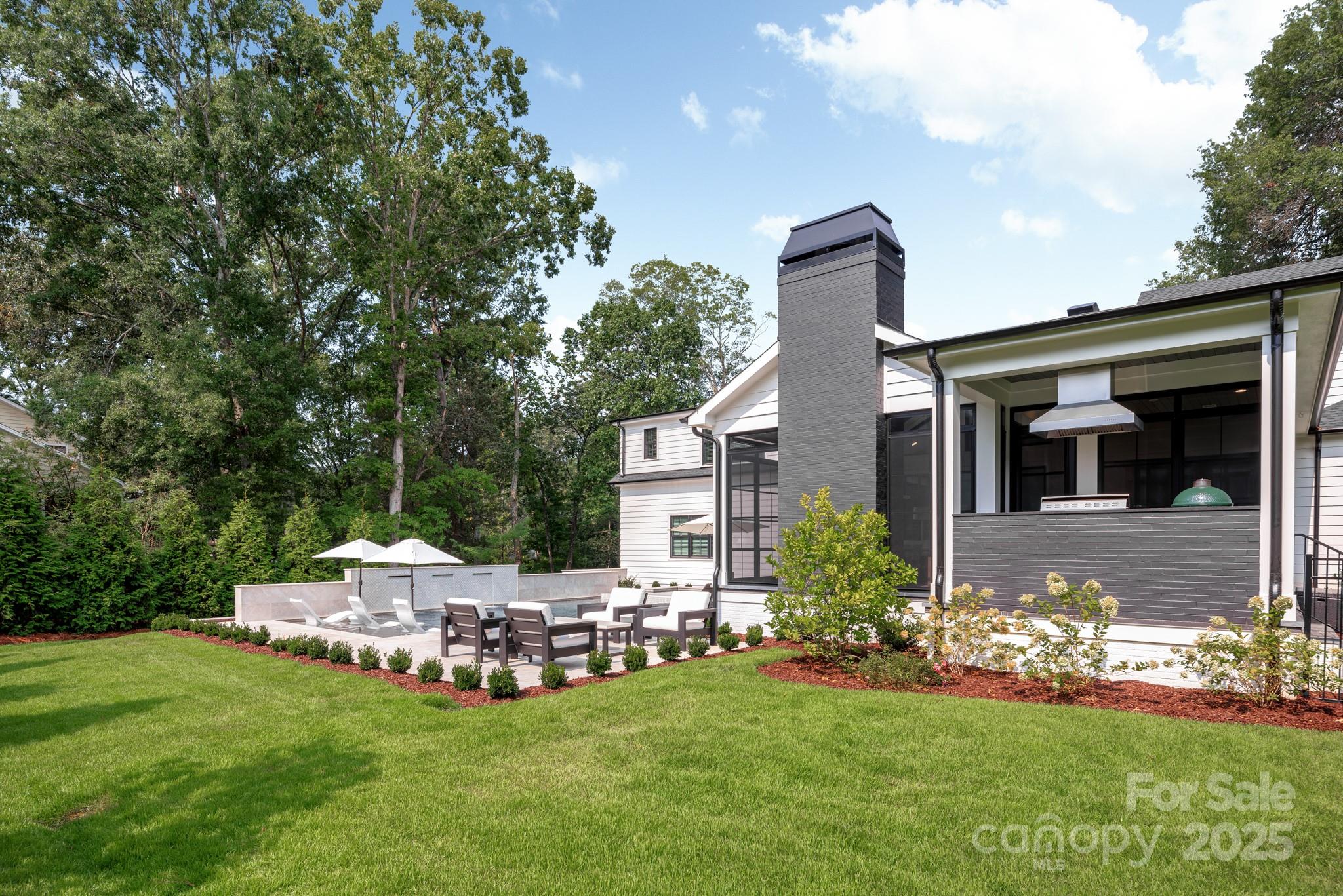 401 Woodland Street