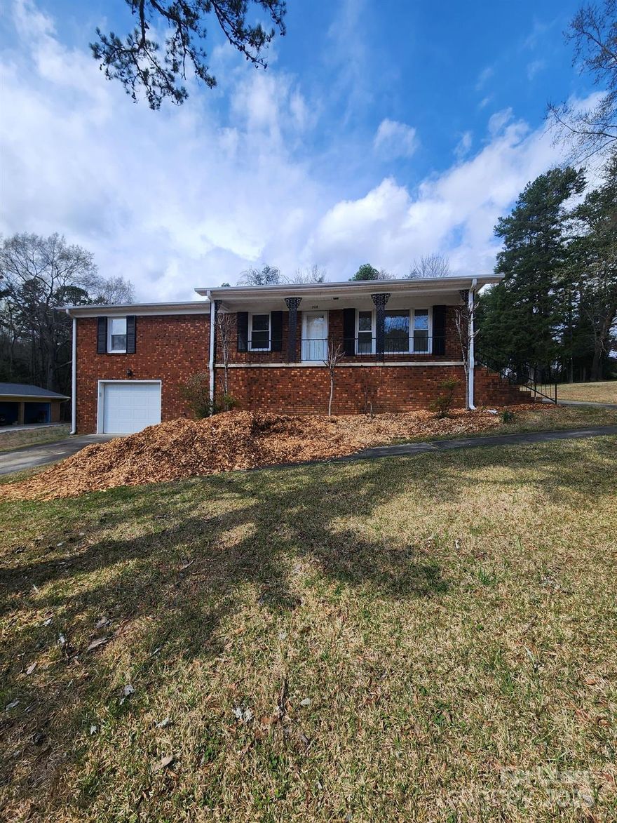 For viewing come by our office with a picture ID and $50 CASH for key deposit, and go view the home on your own. This must be done during our office hours of Monday - Friday 9 - 4. The key must be back before the office closes for return of key deposit.
No Appointment is necessary!