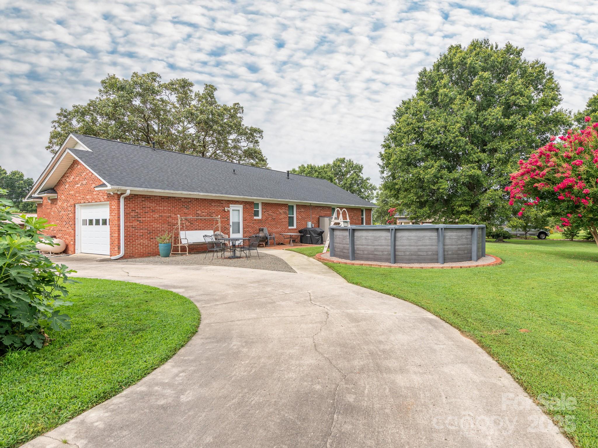1061 Old Peachland Road