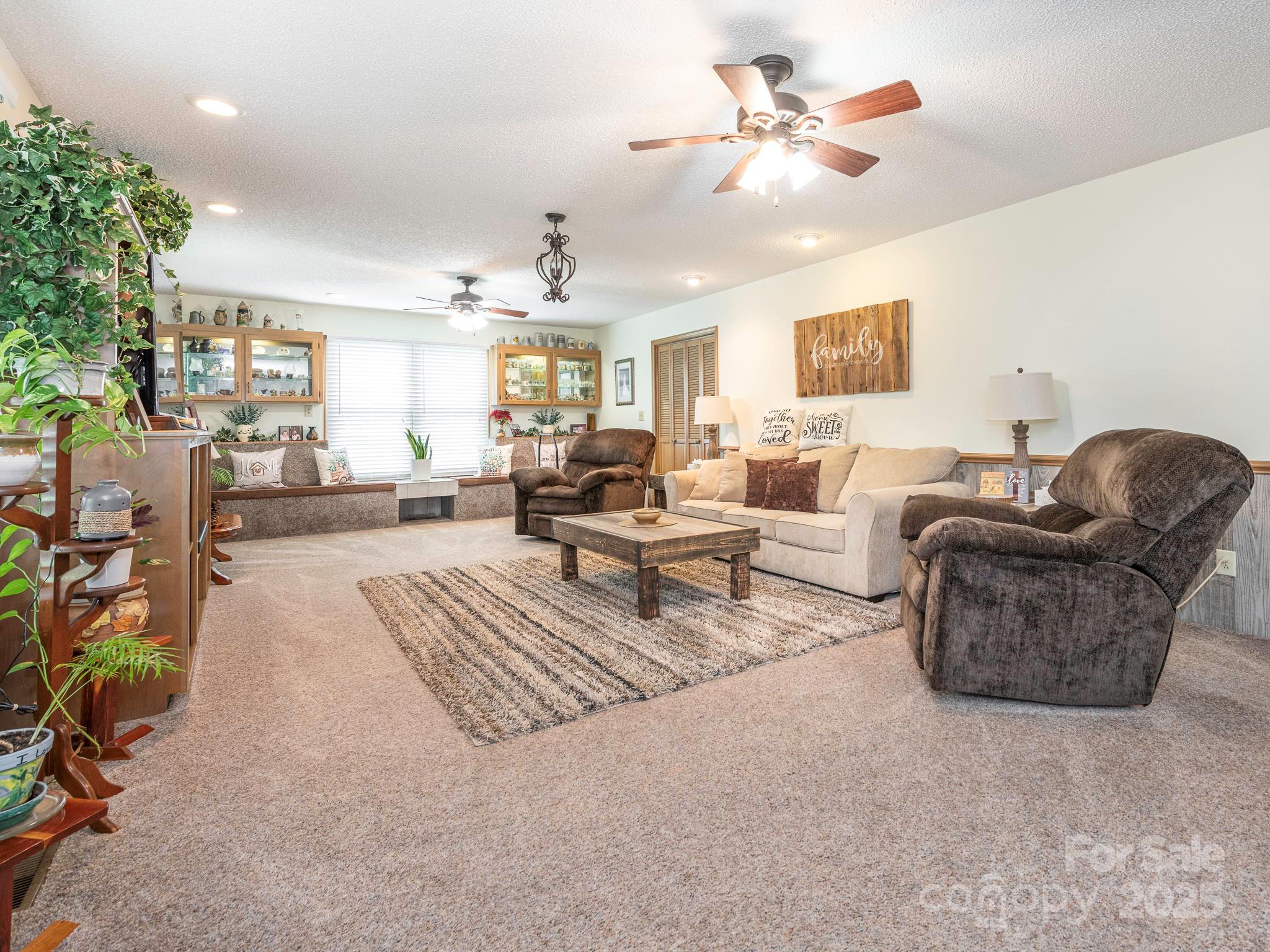 1061 Old Peachland Road