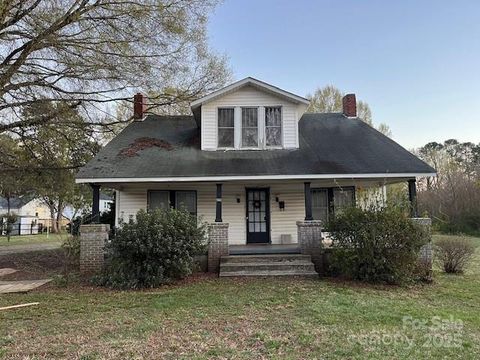 562 W Wilson Avenue Mooresville NC 28115