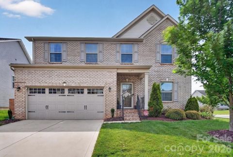 Photo of 1677 Scarbrough Circle SW, Concord, NC 28025 (MLS # 4390698)