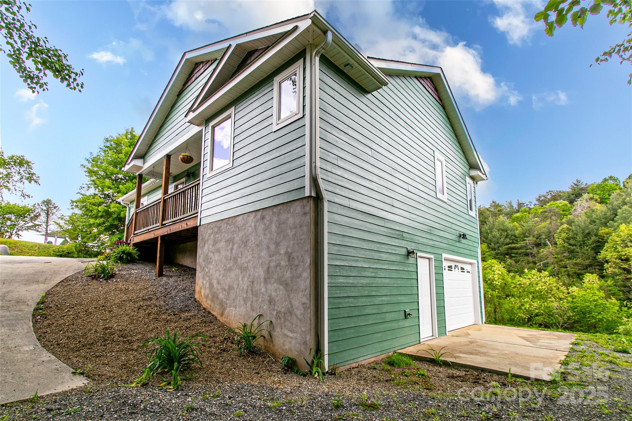 18 Benzington Way