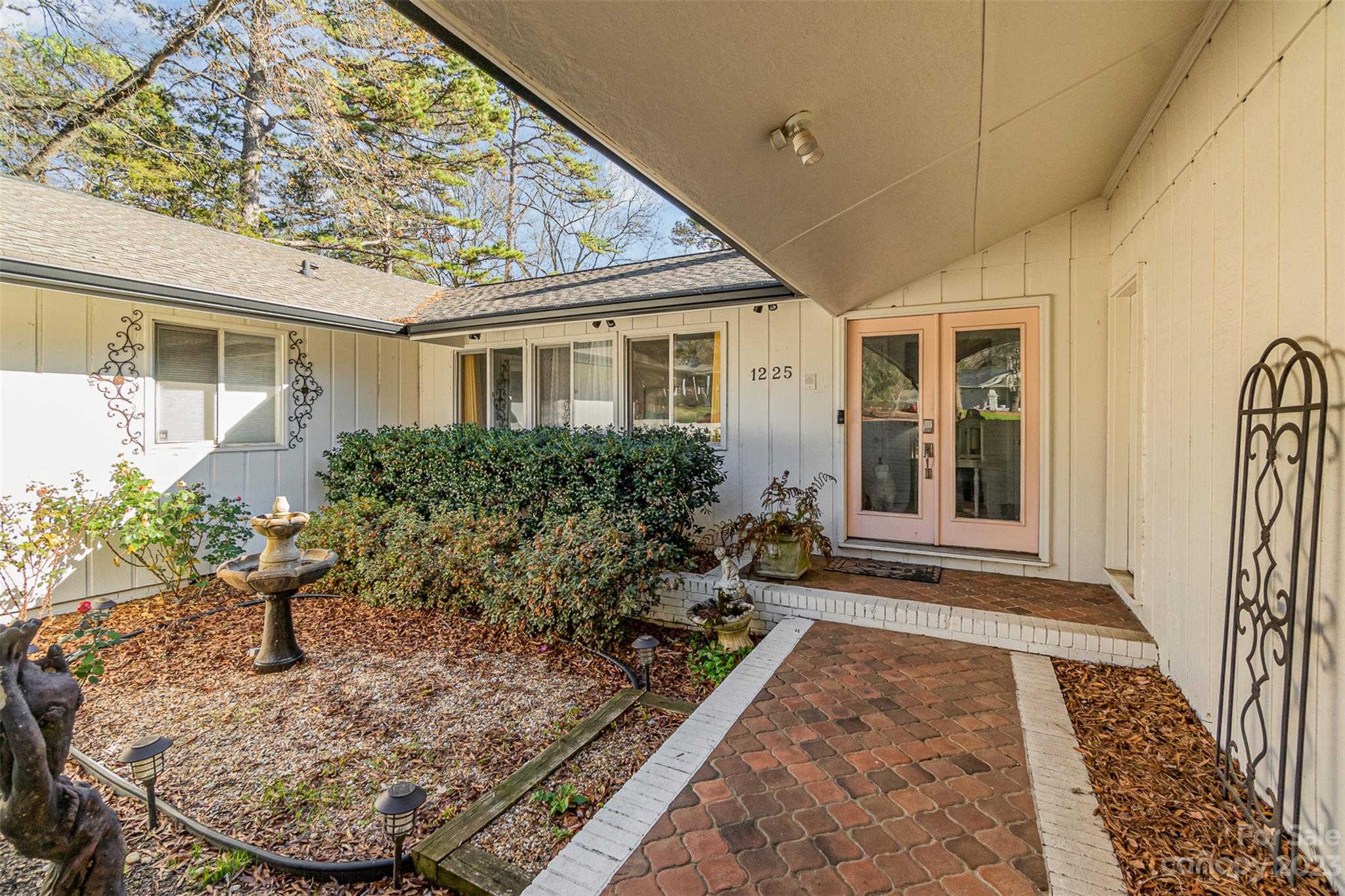 Old Salem - Residential