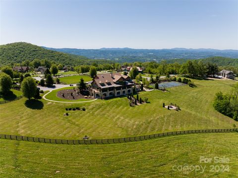 A home in Hendersonville