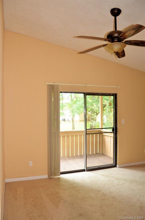 Riverview Villa - Residential