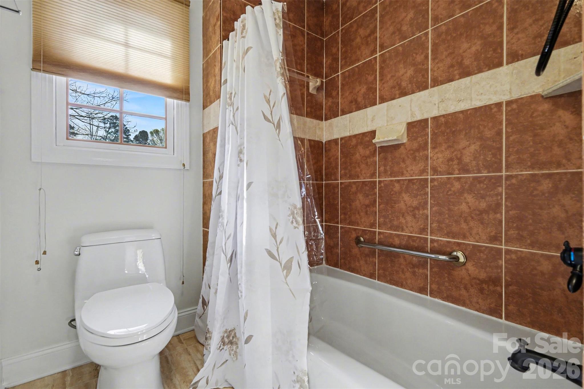 Country Club Hills - Residential