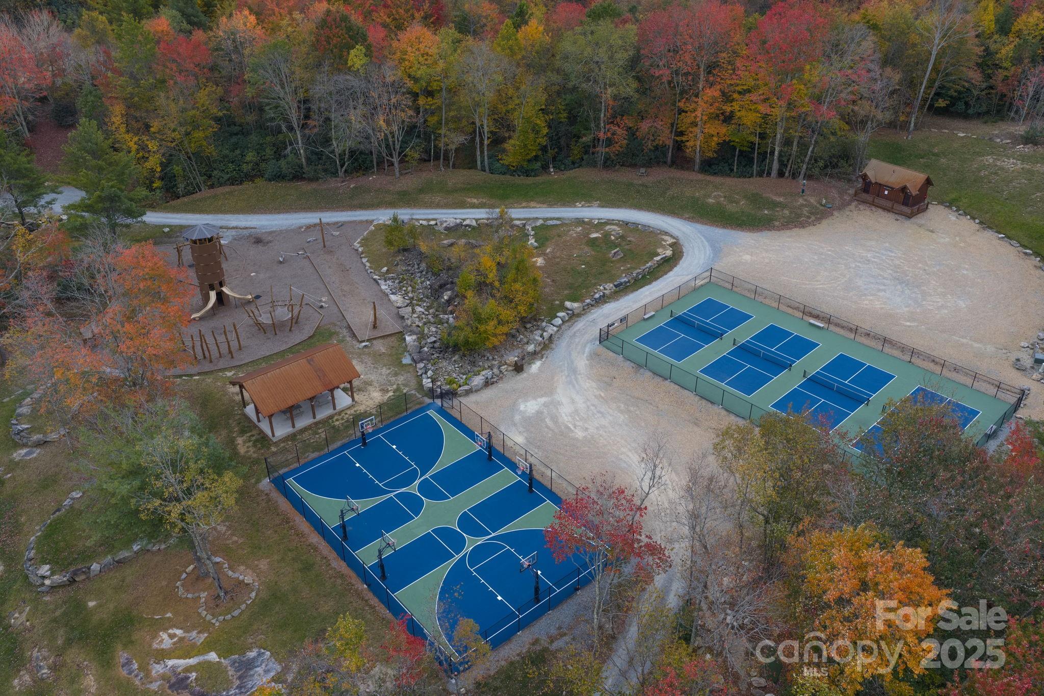 The Lodges at Eagles Nest - Residential