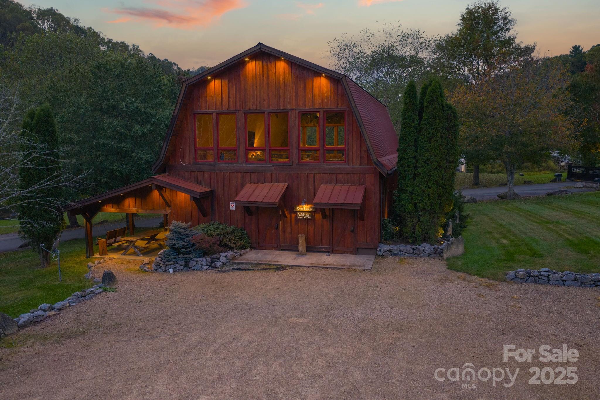 The Lodges at Eagles Nest - Residential