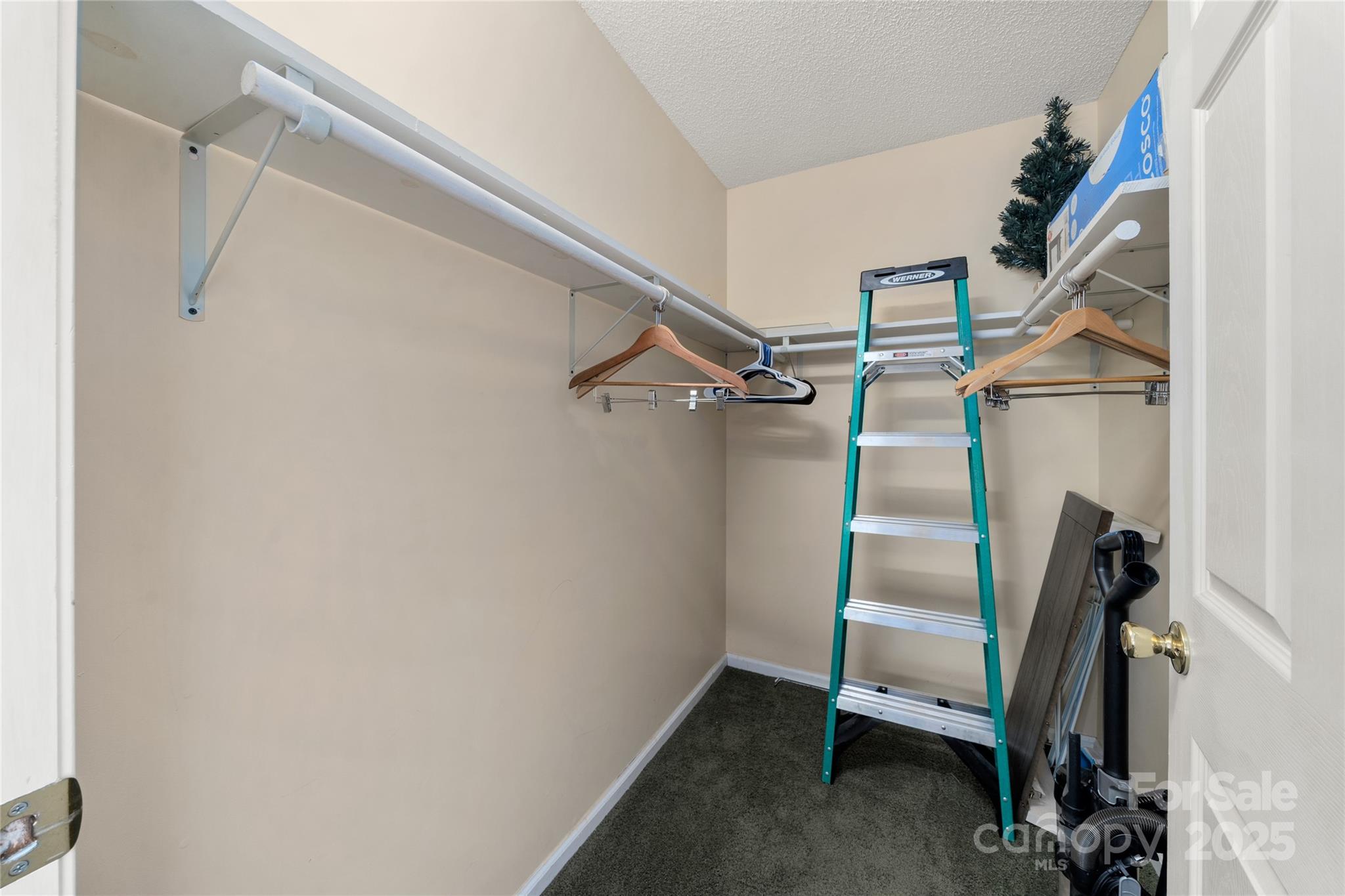 River Wind - Residential