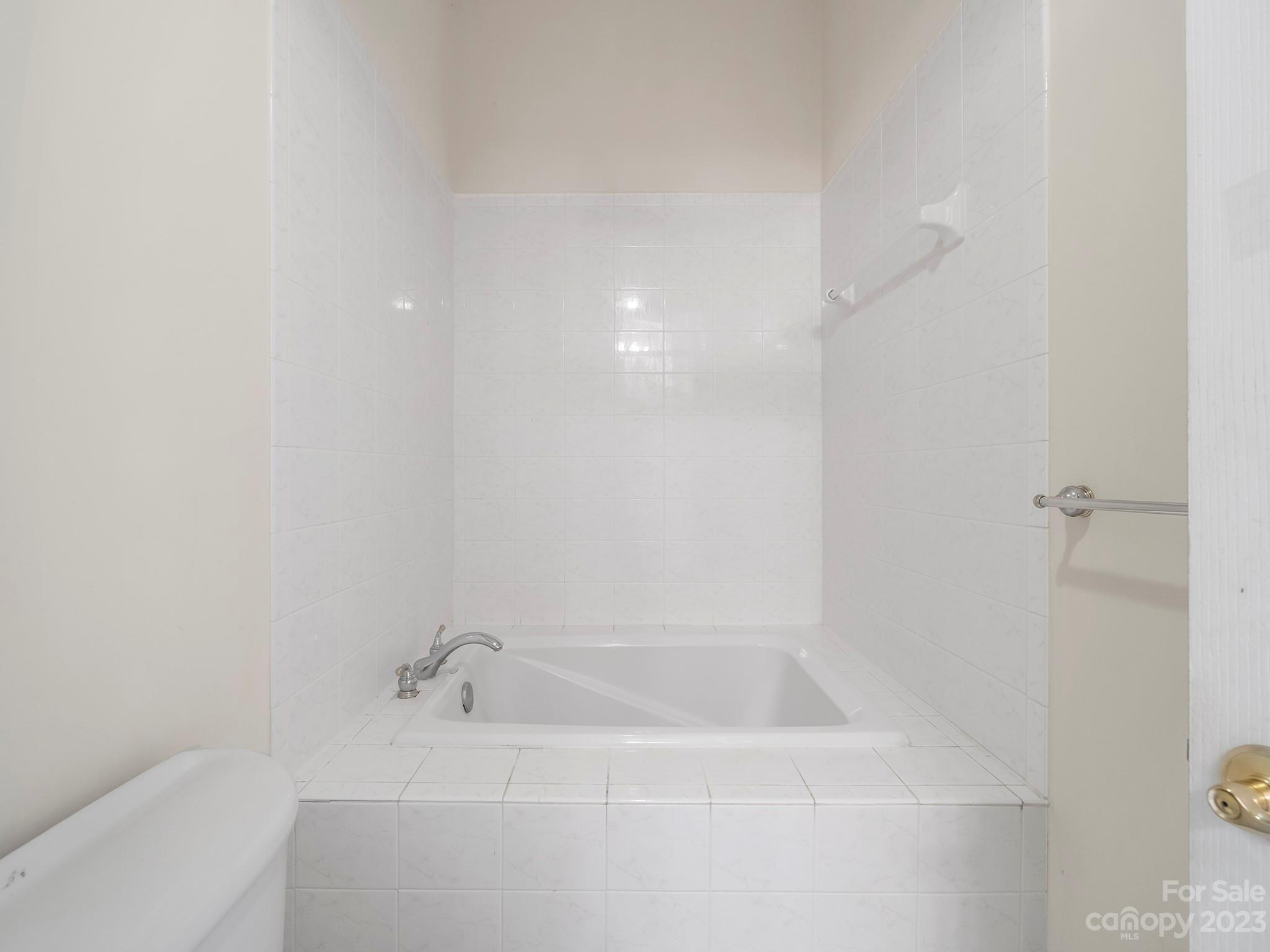 Lakepointe North - Residential