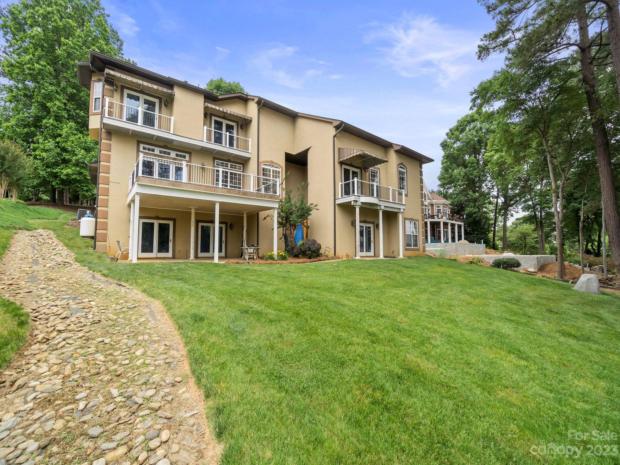 Lakepointe North - Residential