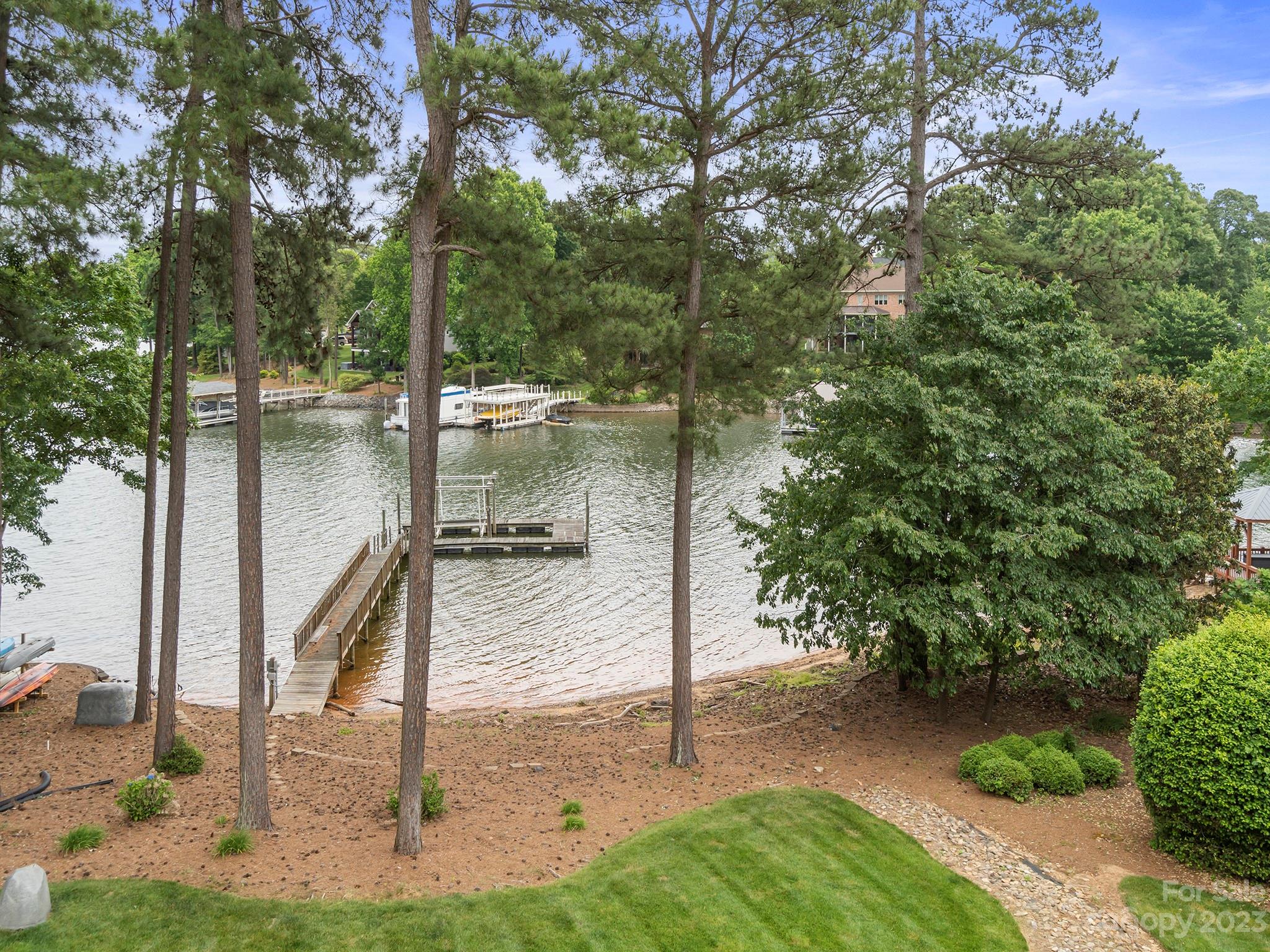 Lakepointe North - Residential