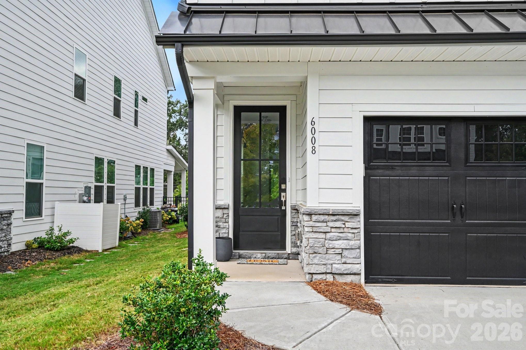 6008 Corbin Woods Court