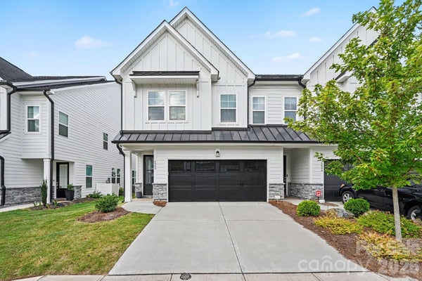 6008 CORBIN WOODS CT, CHARLOTTE, NC 28226 - Image 88a870846e2fdc5834aaa9111c49f9bc/446518907