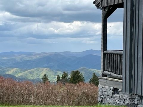 143 Daniel Boone Trail Burnsville NC 28714