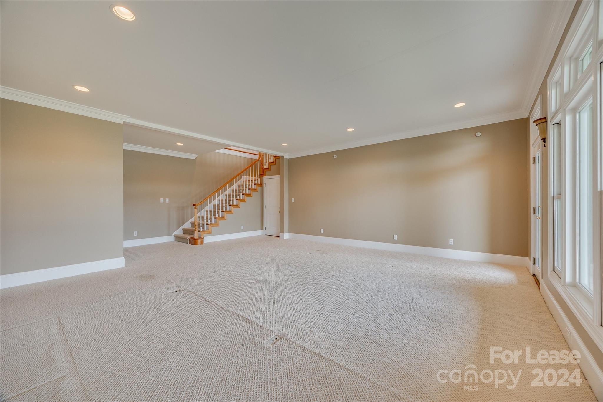 River Hills - Residential Lease