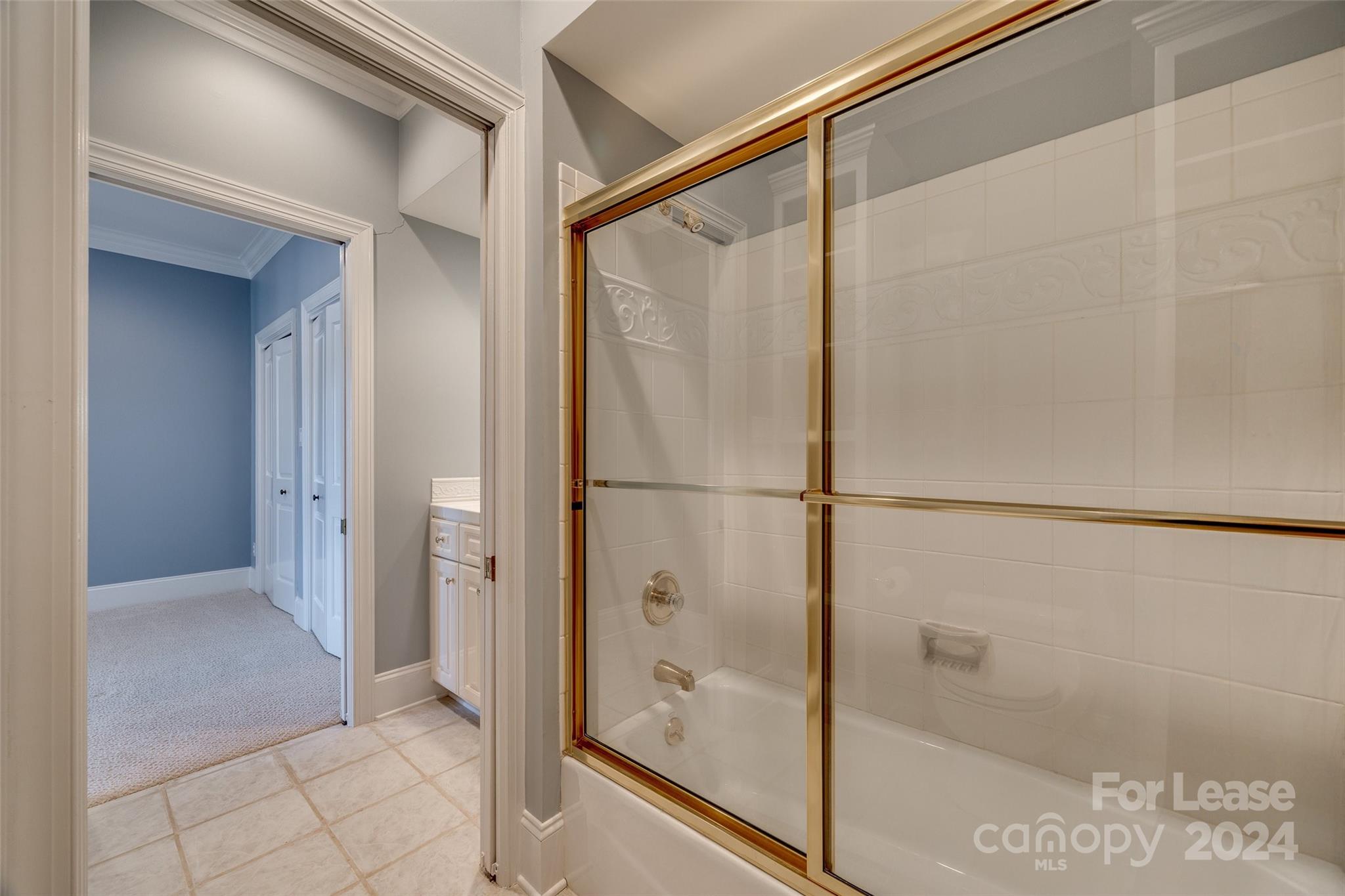 River Hills - Residential Lease