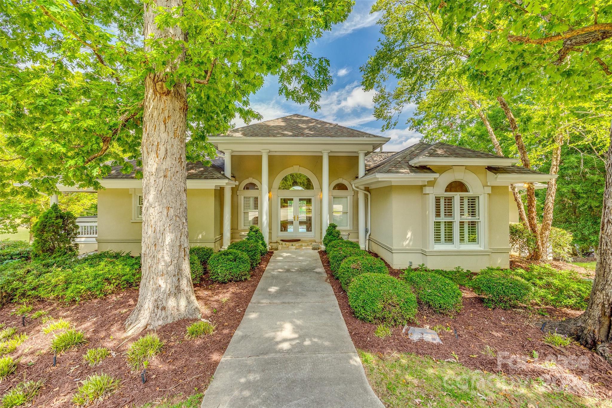 River Hills - Residential Lease