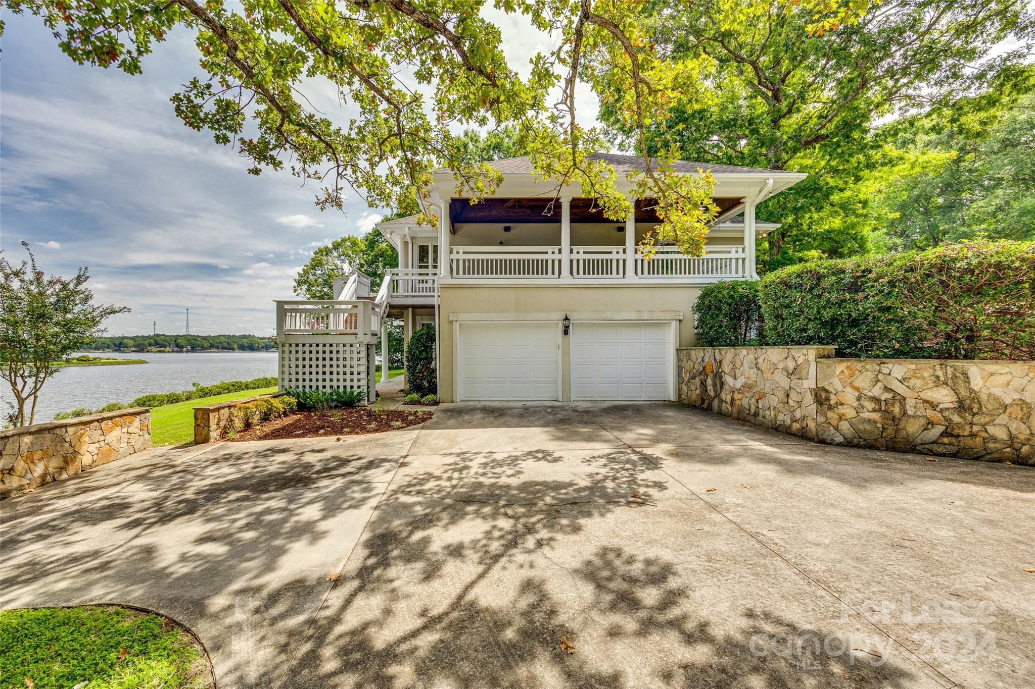 River Hills - Residential Lease