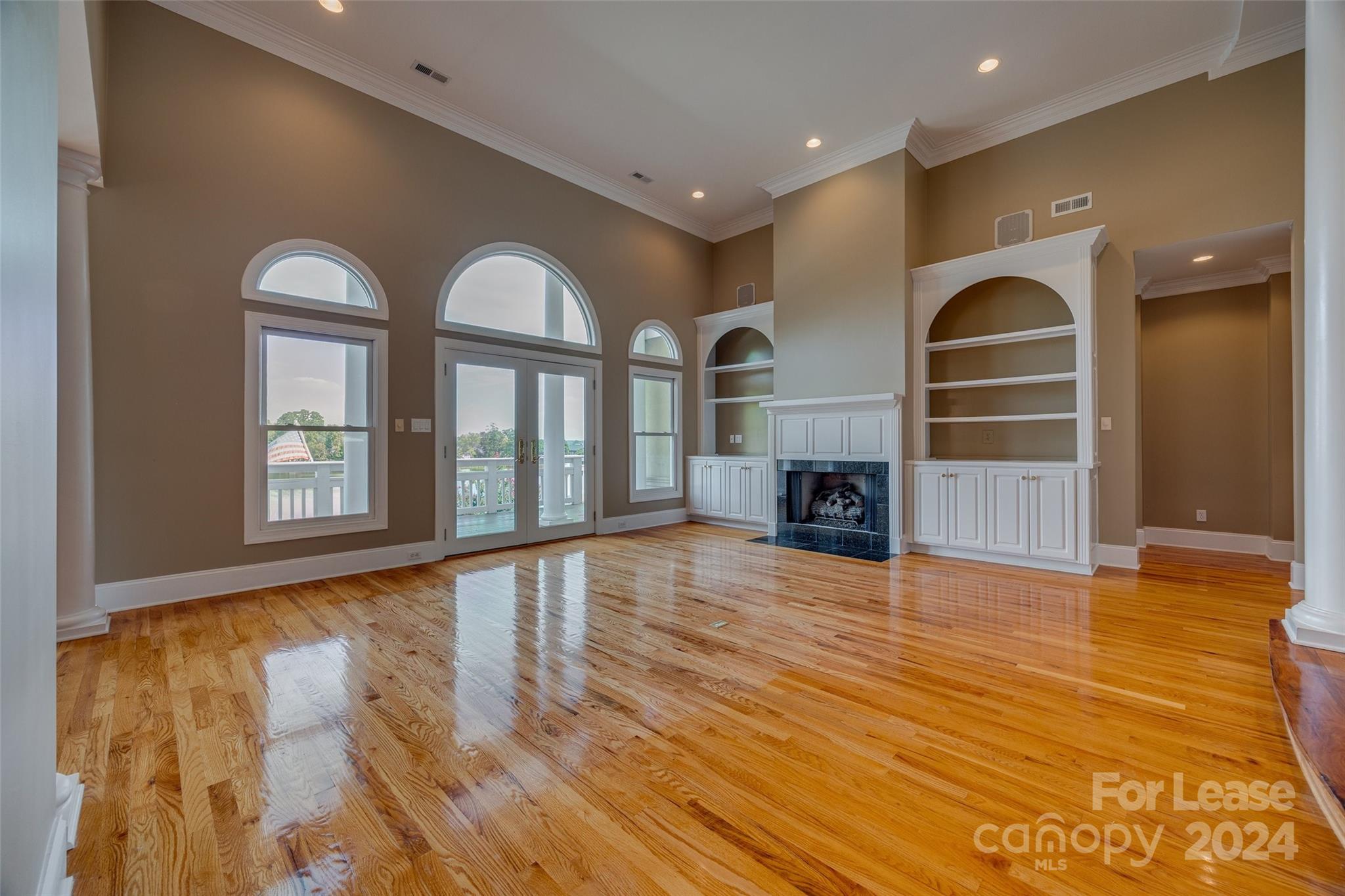 River Hills - Residential Lease