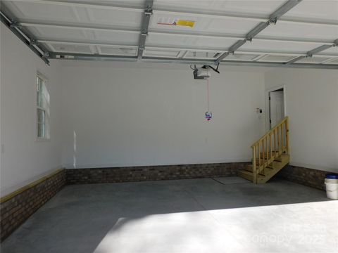 listing image 40