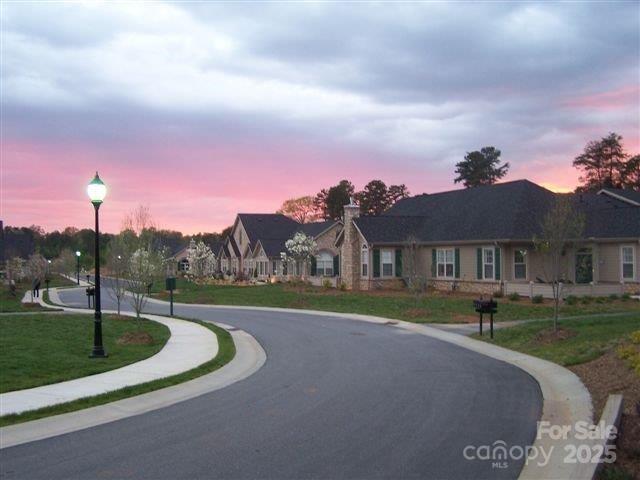 Hickory, North Carolina 28601, United States, 2 Bedrooms Bedrooms, ,2 BathroomsBathrooms,Residential,Active,132548