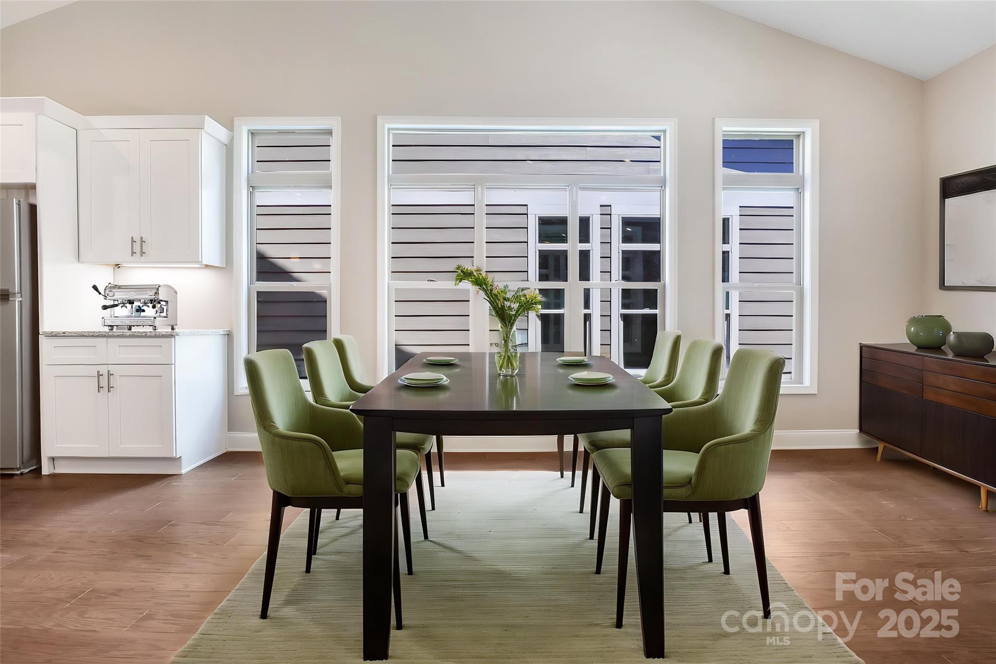 Hickory, North Carolina 28601, United States, 2 Bedrooms Bedrooms, ,2 BathroomsBathrooms,Residential,Active,132548