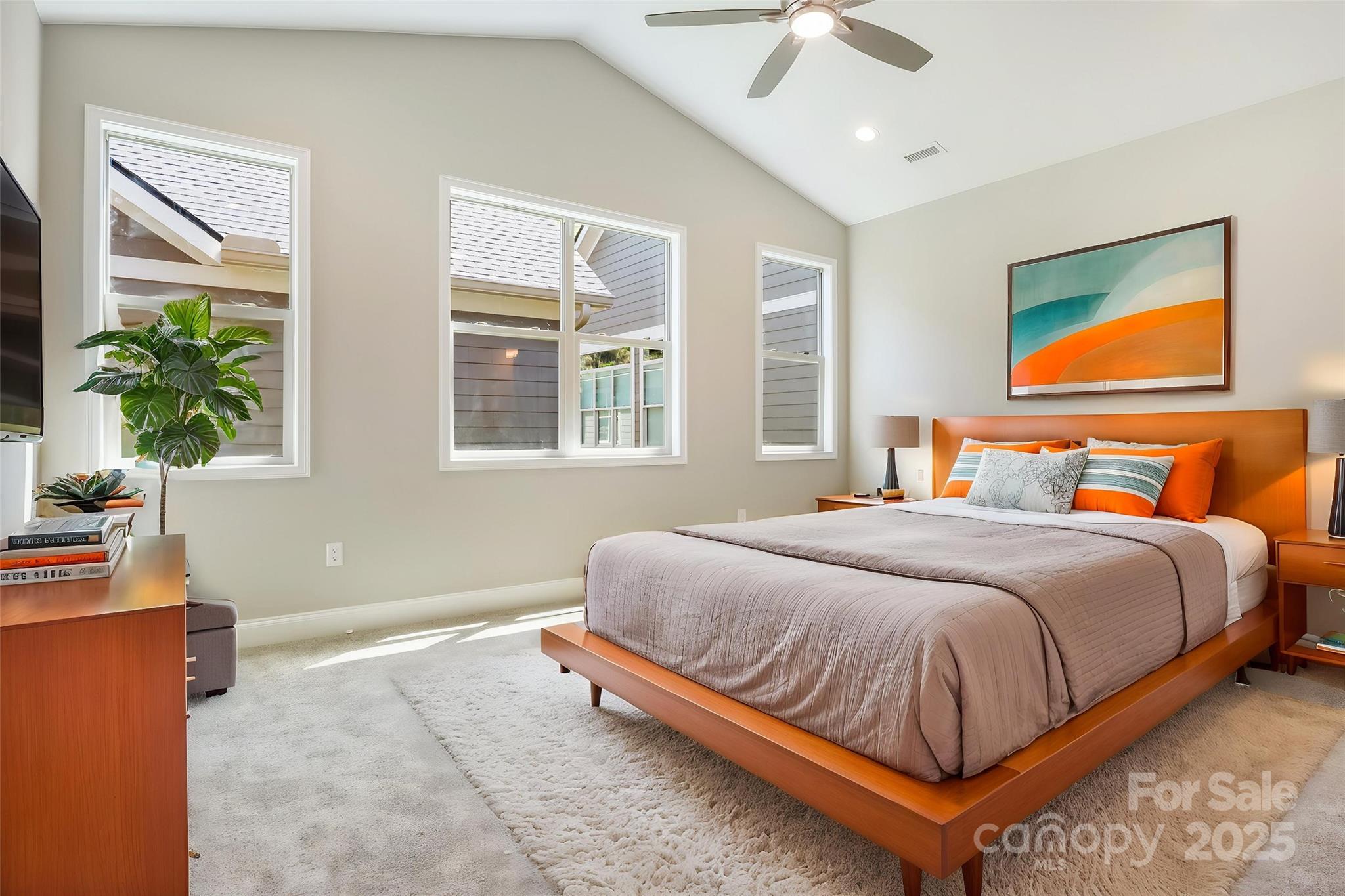 Hickory, North Carolina 28601, United States, 2 Bedrooms Bedrooms, ,2 BathroomsBathrooms,Residential,Active,132548