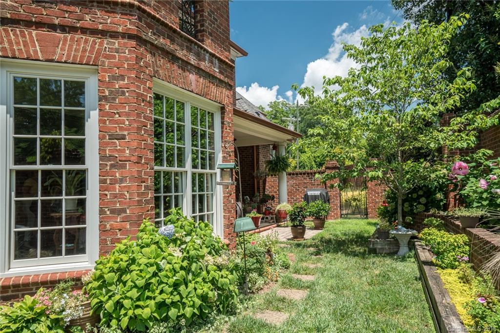 Myers Park - Residential