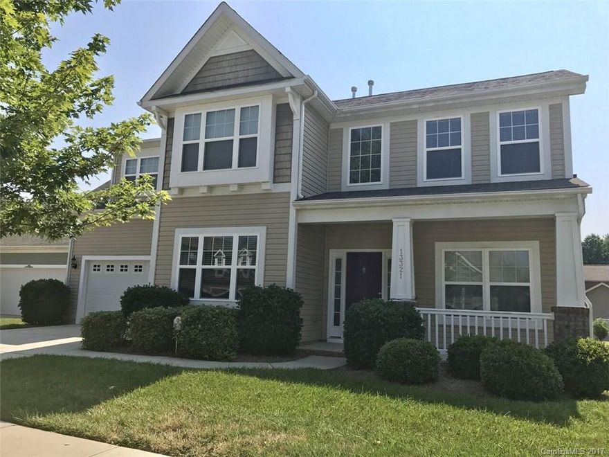 Great home in Huntersville. Home has been meticulously maintained. Sunny front porch. Hardwood downstairs. Formal living and dining off the foyer. Kitchen has SS appliances, Island, Granite tops and bar overlooking family room. Laundry is downstairs and tucked away. Master bedroom has vaulted ceiling with long plant shelf on one side.
Master closet has built in custom wood shelves. Master bath has large step in shower and a garden tub. Over sized bonus/media room over over-sized garage.