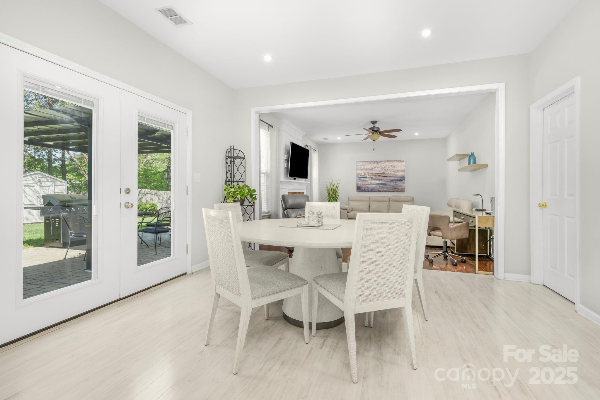 Fox Glen - Residential